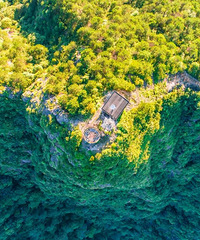 ���յǸ߱�ȥ��ɽ�壬ÿһ����ɫ���������£�