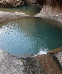 ˫���Ȱ������ϱ�ɽ��Ƕ����һ���ͽ��