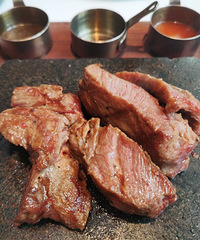 ʯ�պ�ţ������ۣ�һ����Ҳͦ���