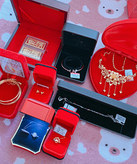 ���������顿����û���ϯ��Ҳ��û�Ų���Ǯ��ֻ�Ƿ����·�Ǯ