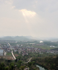 �ٺ������ʹ填�������£��Ǹ���ˮ���ذ���