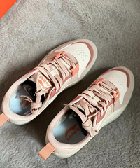 ����֮�⣬ LiNing���� ��ɫ��ݮ���ϽŸ�����