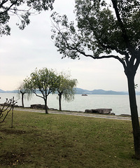 ���۸��᡿�ж�����ϲ�����ס����ң�