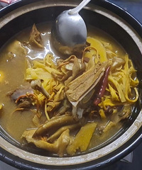 ���۸��᡿�����ϣ����Է���ĸһ��ס�����Ƿֿ�ס����˵˵