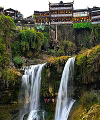 �Բ���������������ұ�����Ȧ���ˣ�