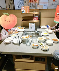 �����ˣ�3�����ں����̳���27�飬���ֻ����ӷ���Ա���￴����