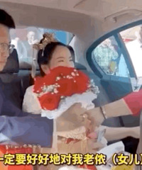 Ů����鵱�죬̨�¸��ױ߳Զ���������