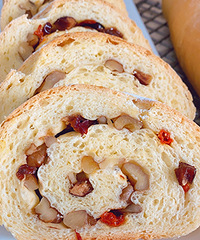 ���а����