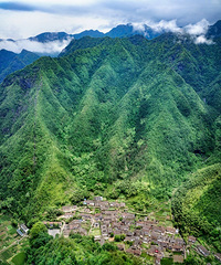 ���й���һ��  ��ˮ��Ȼռ����ô�࣡