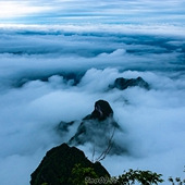 ����ɽ�λ��ƺ�