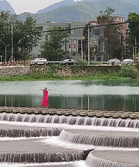 �����ɾ�һ���Σ������εĴ�ɽ�