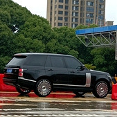 �߶˴�����챳���