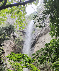 ���ĵ��㵴ɽ