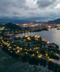 �ں�������ٺ��������٣���һ��������