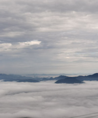 ������ڣ�����ɽ���ƺ�