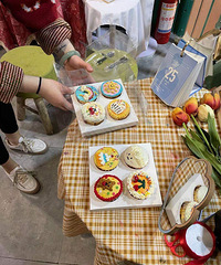 ����ÿ������գ����·������٣����껨��2000Ԫ