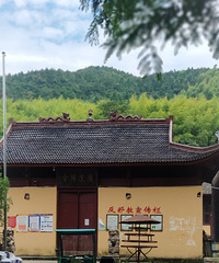 ���ɾӹ�����У�ȥ�����д������ϵ��Ͱ����´�