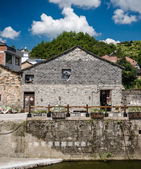 �Լݿɴ���ڽ���ɽ���ǧ����䣬�͵�������