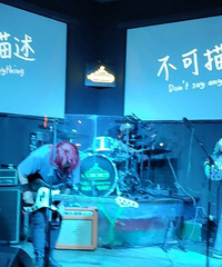 ��ɫǱˮͧ�����������ֶ�