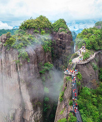 ��������ɾӵ����죬����͸��㡭��