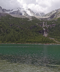 �о���������������������ɽ��ˮ�з羰