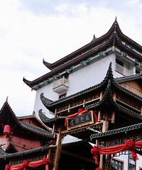 ��һ���ط��ж�ʩ�������ܾ��ޣ�ȴ�ֺܵ͵�