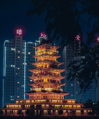 ����ֵ��ȥ�ľ��㣬�Ͼ�ɽ�������ұڹ�·......