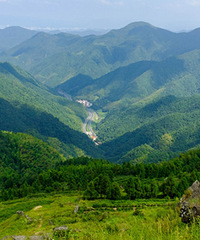 ��ɫ����ɽ