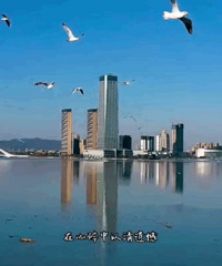 �������ҵ���ҫ����һ�߿���һ���ֲ�������С��