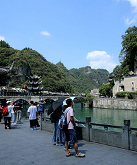 ��Զ����һ���ܷ����Ĺ���