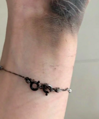 Ů�������β�ͷ��������ը�����ƺ���һ��Ƭ�����н�ζ��