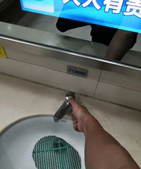 Ҫ�£�̨����վϴ�ּ���ˮ��ˢ����������¶ס���