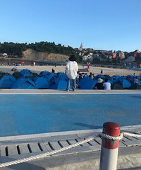 ���ź�ɳ��ɳ̲��ĺ�������ˮ��ɫ��������һƬ