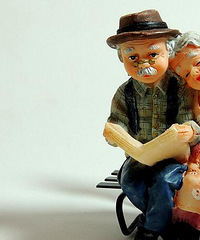 84�꽷���˼ҿ���ů�У�������������Ů����