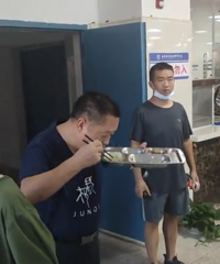 ��У����ѧ��ʣ�����ߺ죬��Ӧһζ��������