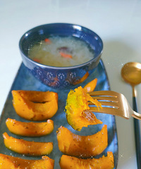 ��������Ϲϣ�һ��С�Ϲ�������ͷ�����ų�