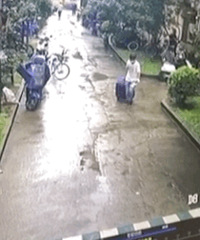 ����Ů�ӱ�װ��������ʬ��������Ӧ