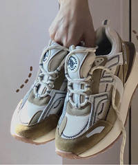 �������򰢸��˶�Ь������ɫ��ֱ̫������