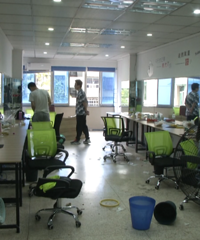 ���ˣ�59������һ���°࣬ͻȻ�����ϰ��Ǽٵģ���˾�Ǽٵ�