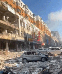 ����һ���걬ը����3��30�����ˣ�������С���������飬����¥