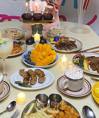 [��ʳ]�ڼ����˸���Χ��ʮ��Ĵ�ͣ��ޱ�������Ȧ