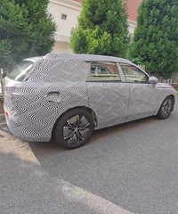 ���ݳ�չ�׷���С������ȫ���д���SUV��������