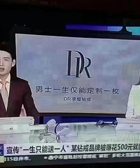 ���µ���ʽ�У������������û�а���