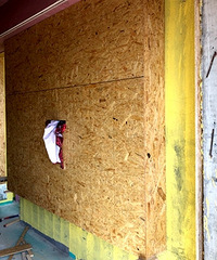 22���ֺ�ı���ǽ