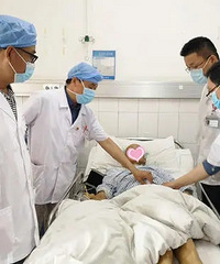 ����������Ӧѧ��׹¥�¼���Ŀǰ3����������ƽ�ȣ�û�н�ʦ�巣