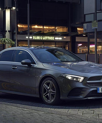 [����]�ҷ���·�ϵı���AԽ��Խ���ˣ���������Ů���ڿ�