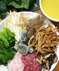 ̨�ݽ��������������̨�ݺ��д����Ե���ʳС��