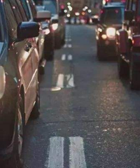 ��ҹ��С���Ҳ���ͣ��λ��ѳ�����ͣ��һ�����䣬��ס��������