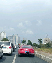 ���������ġ��׸���С����ʻ�ĺ�ɫ����������