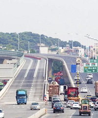 �ڸ�����ʻʱ����α�֤��ȫ�ֲ���������